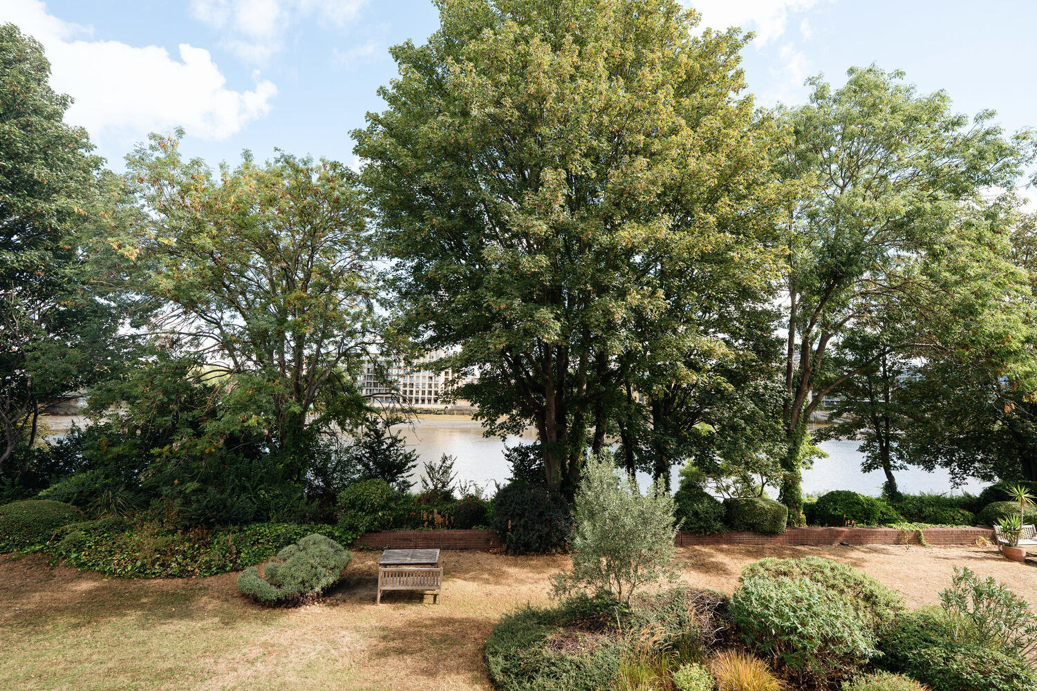 Riverview Gardens - Image 3